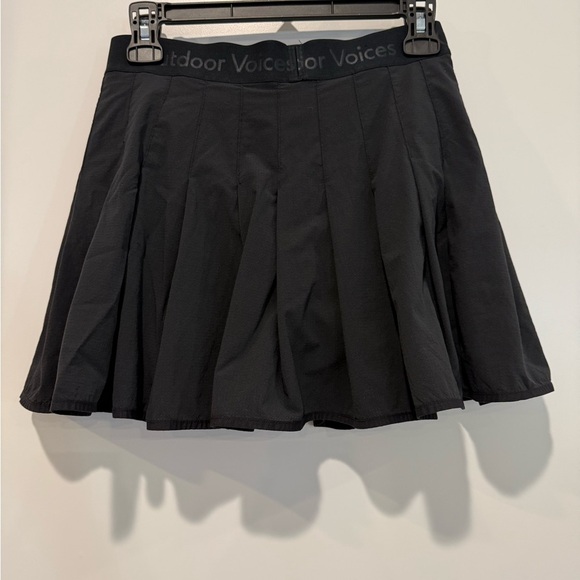 Outdoor Voices 4” Sport Skort Black Pleated Athletic Skirt - Picture 2 of 3